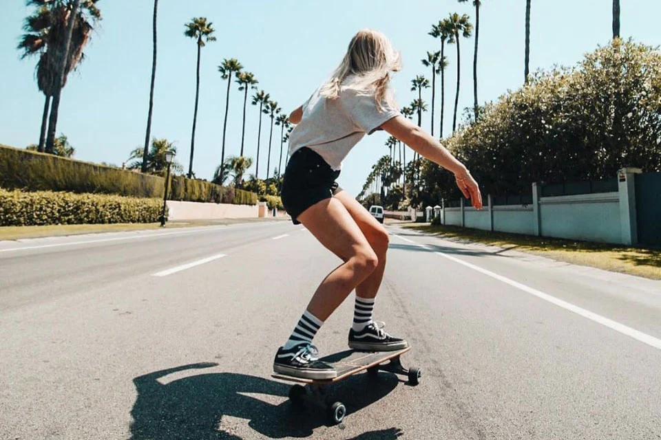 Descúbrelo todo sobre el mundo del Surfskate.