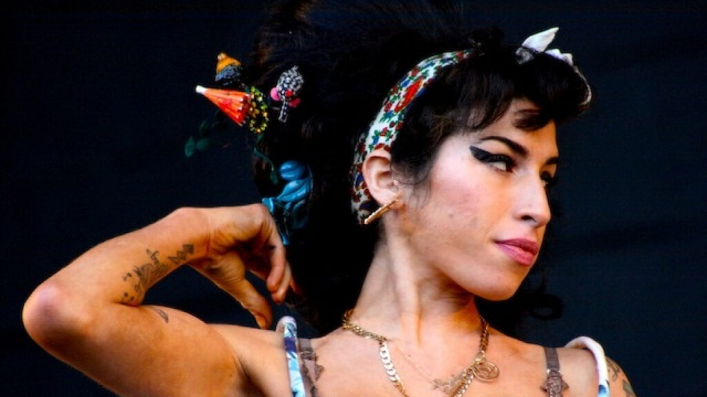 Cantantes famosos que murieron de sobredosis - Amy Winehouse | .