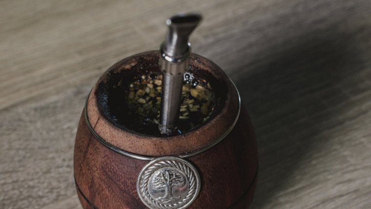 El mate tiene propiedades antiinflamatorias y antioxidantes.