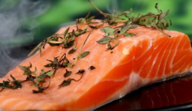 El salmón es uno de los pescados que nos ayudan a obtener una gran cantidad de colágeno.