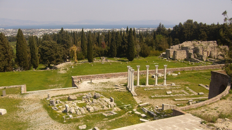 Ruinas del templo de Asclepio (Asclepeion) en Cos, lugar natal de Hipócrates.